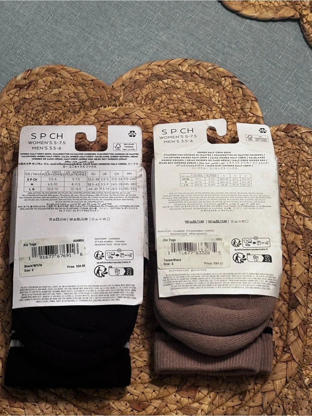 Alo Unisex Half-Crew Socks 2-Pack Black/White & Taupe/Black